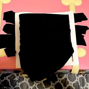 Pack of four black cheeky style Victoria’s Secret underwear size extra large